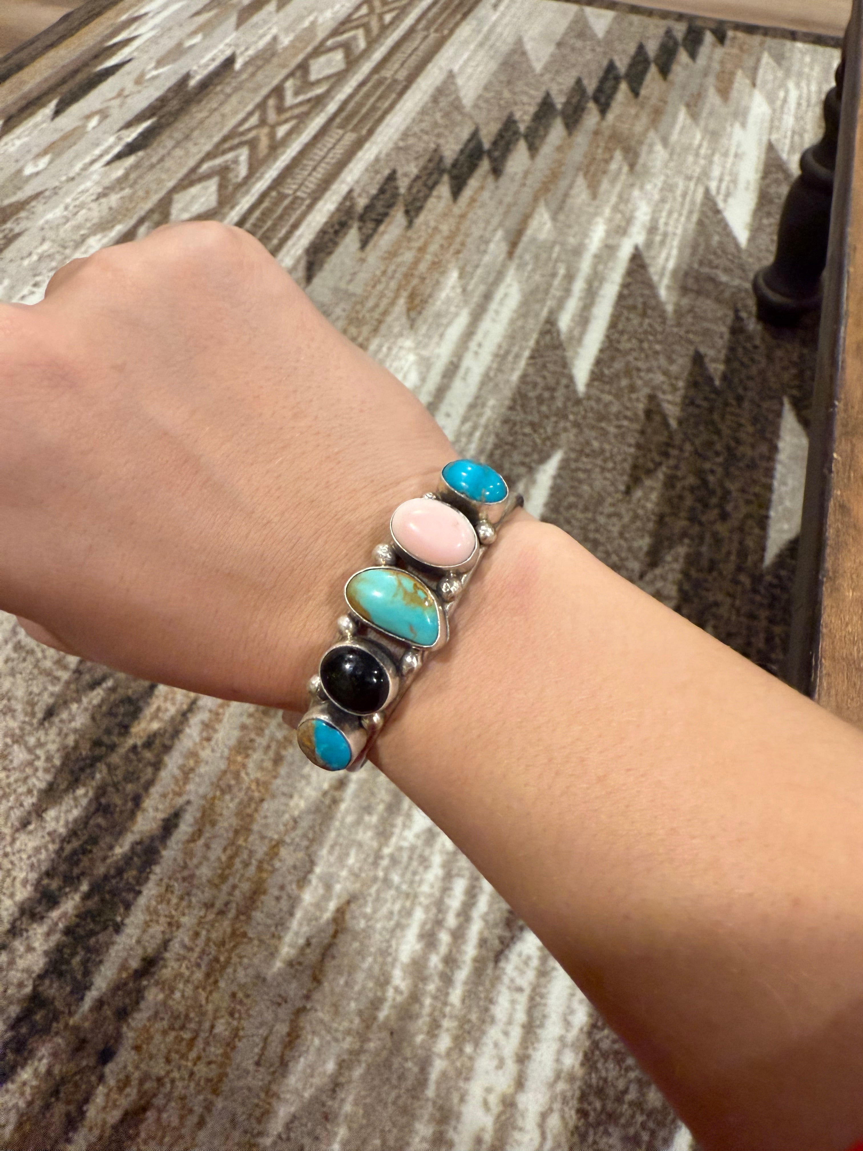 5 Stone Variated Cuff