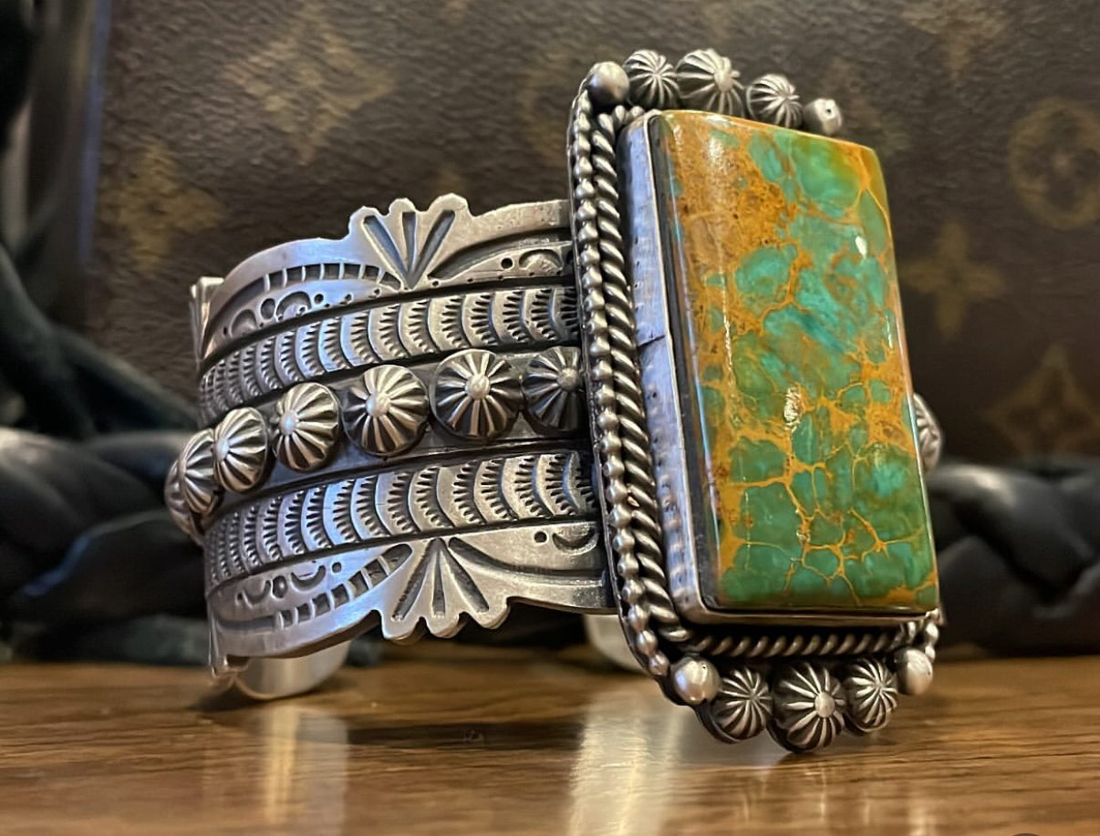 The Calladitto Cuff