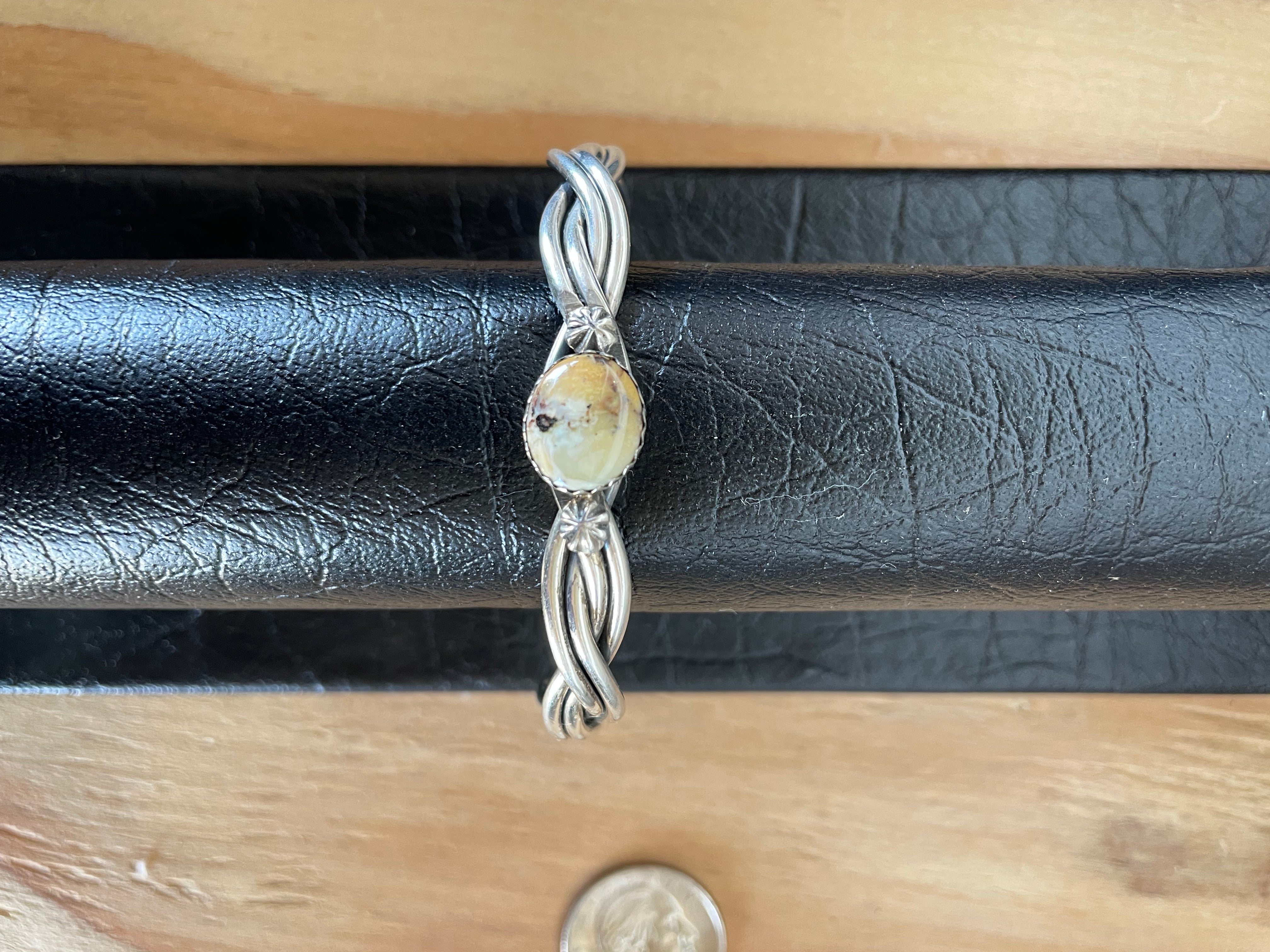 Variated Stone Twist Cuff