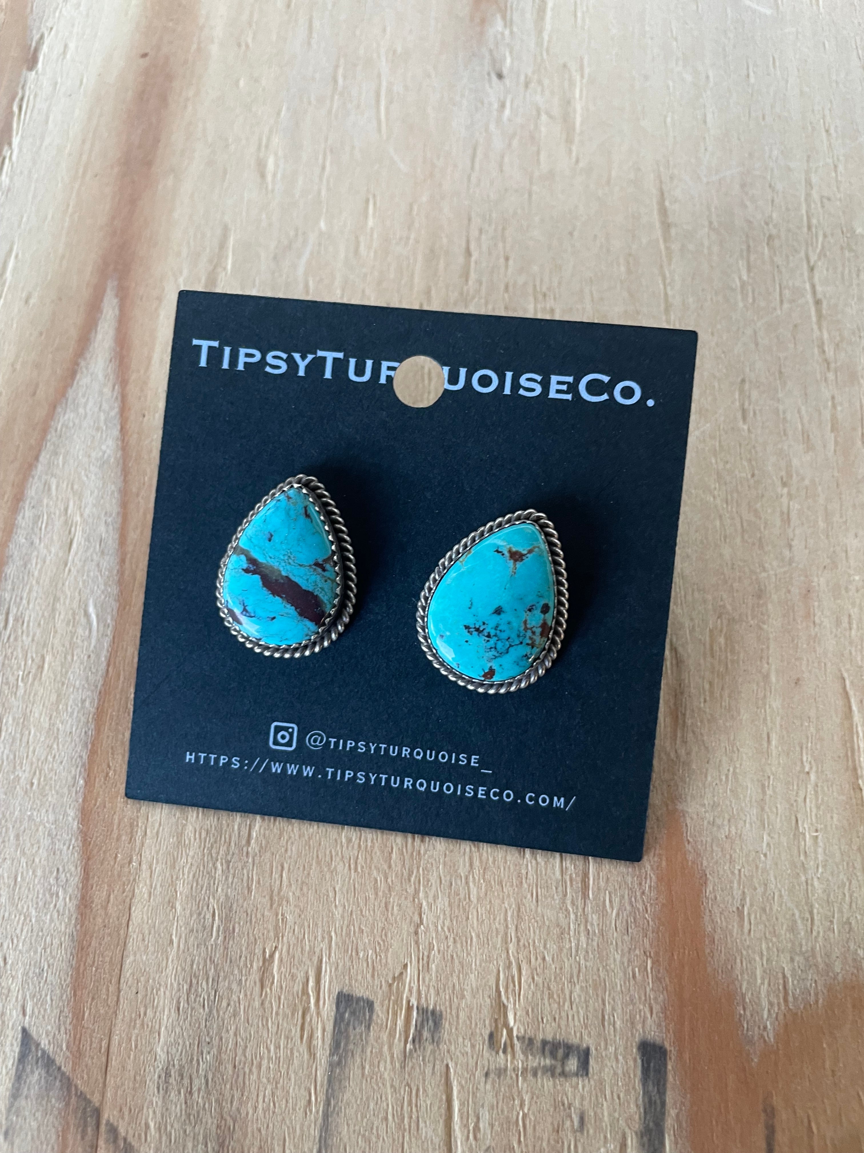 Campitos Teardrop Studs