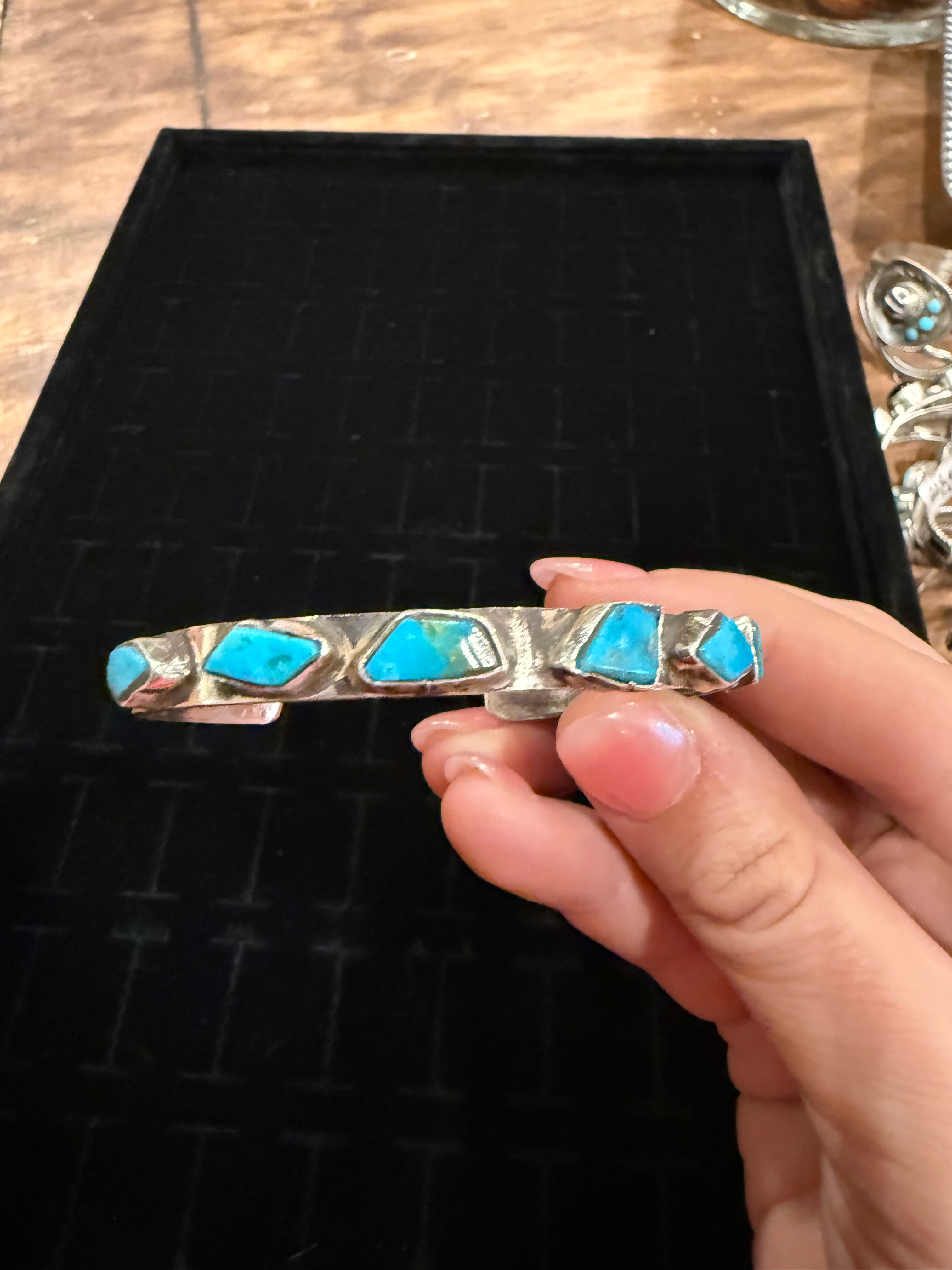 6 Triangle Stone Kingman Cuff