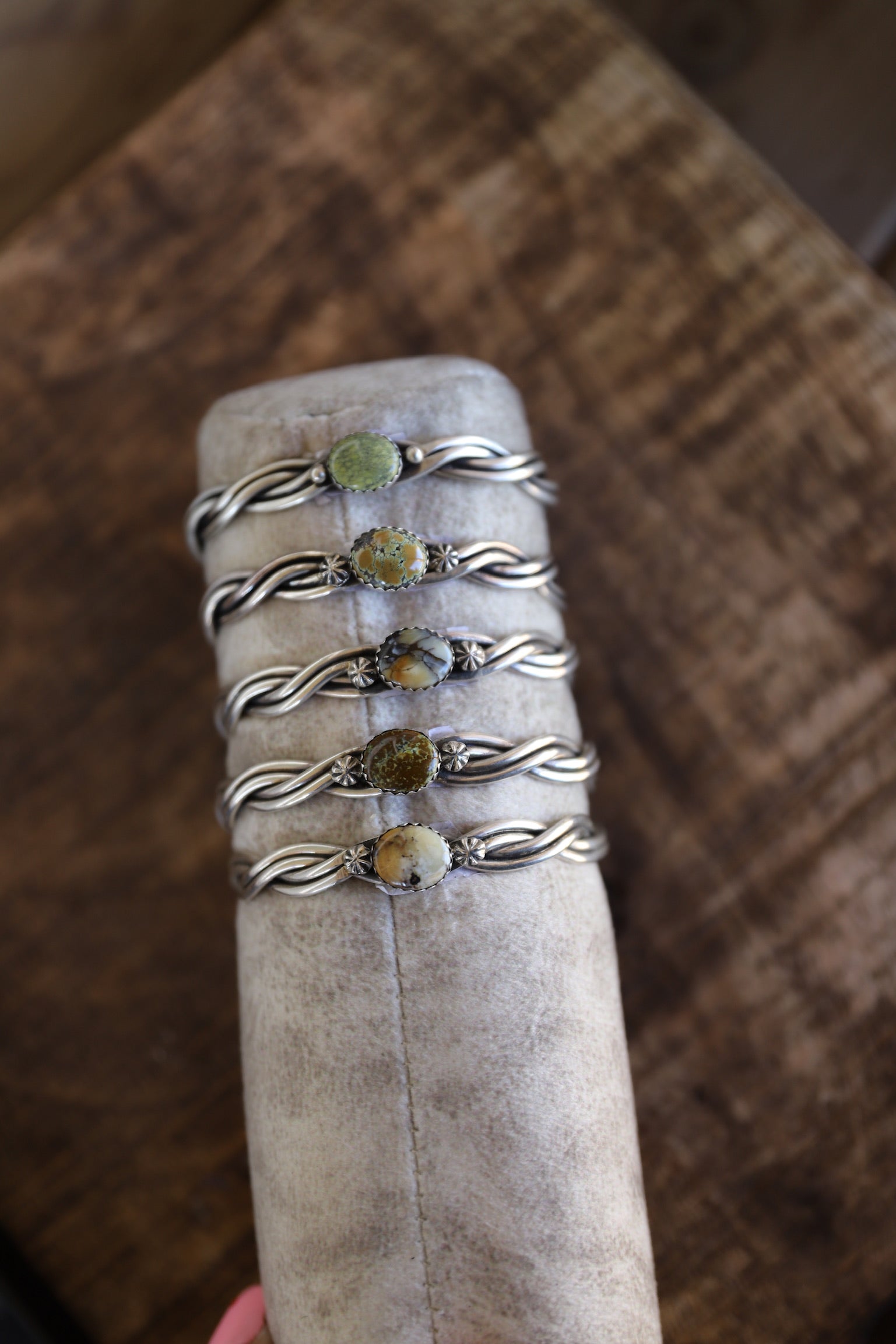 Variated Stone Twist Cuff